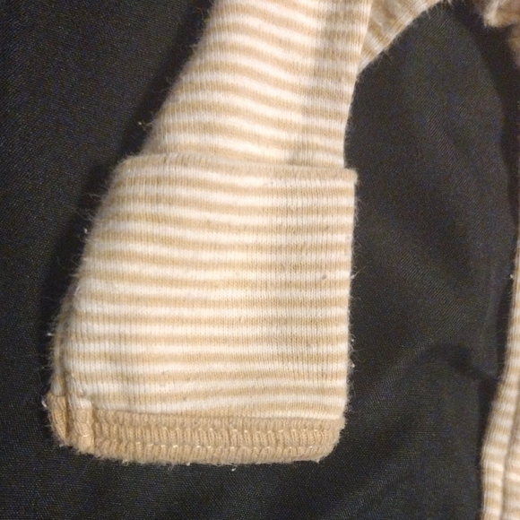 Striped Preemie Baby Cardigan with Elephant Patch And Hand mitts - Picture 4 of 6